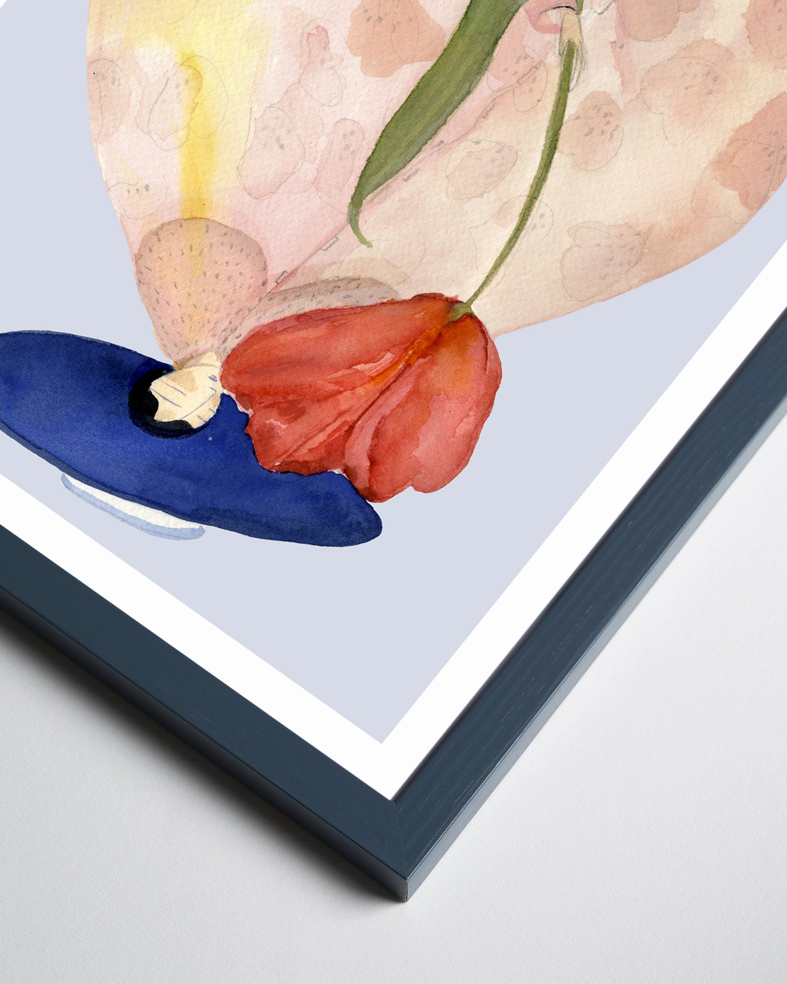 Nærbillede af FRENCH TULIPS kunstplakat i petroleumsblå ramme